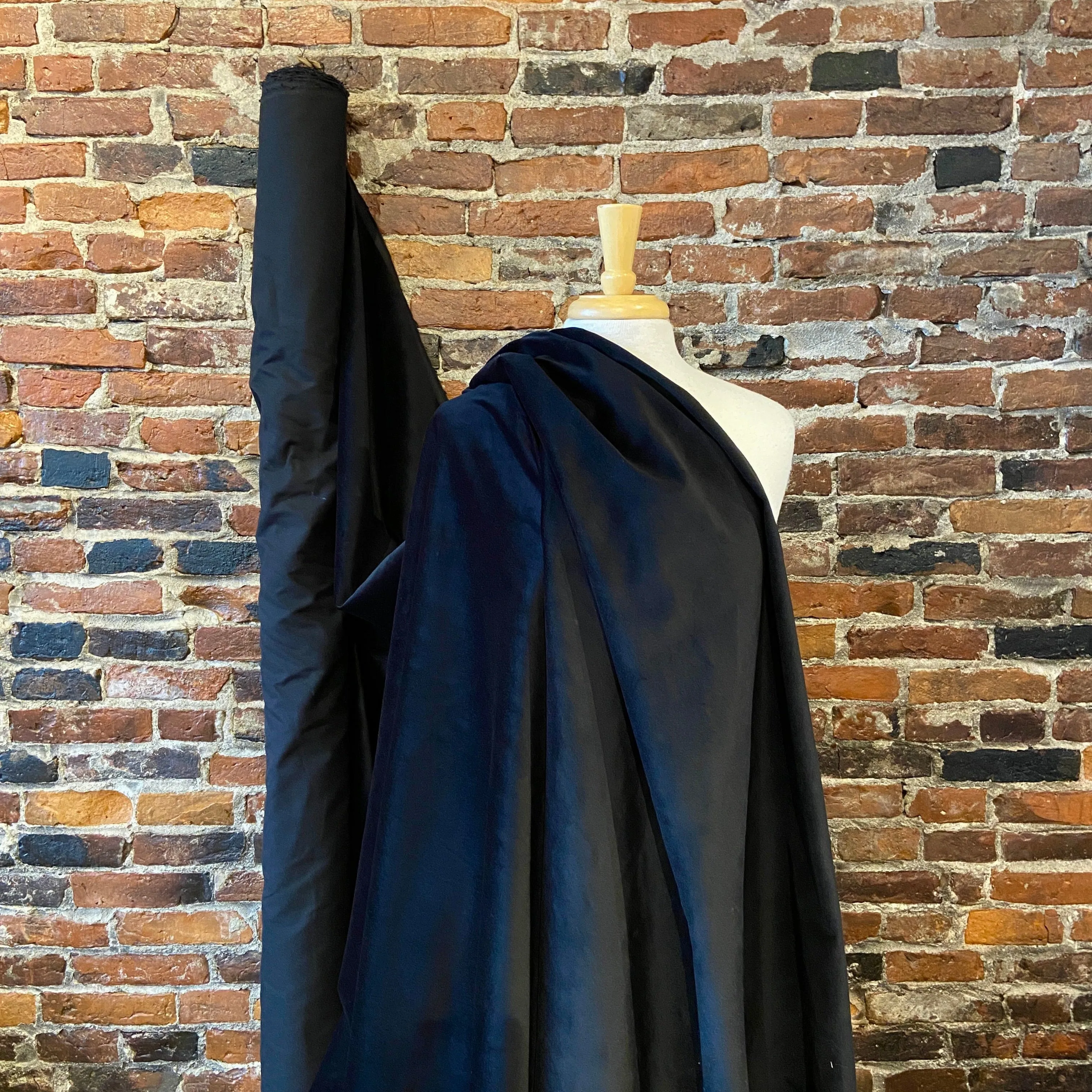 Eider Cotton Velvet in Black