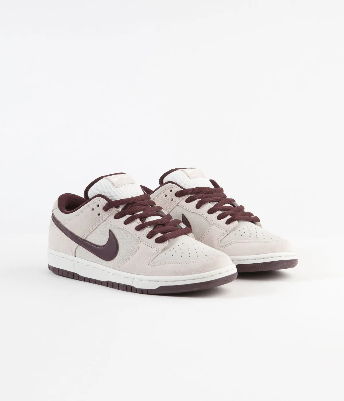 Nike SB Dunk Low Pro Shoes - Desert Sand / Mahogany - Summit White