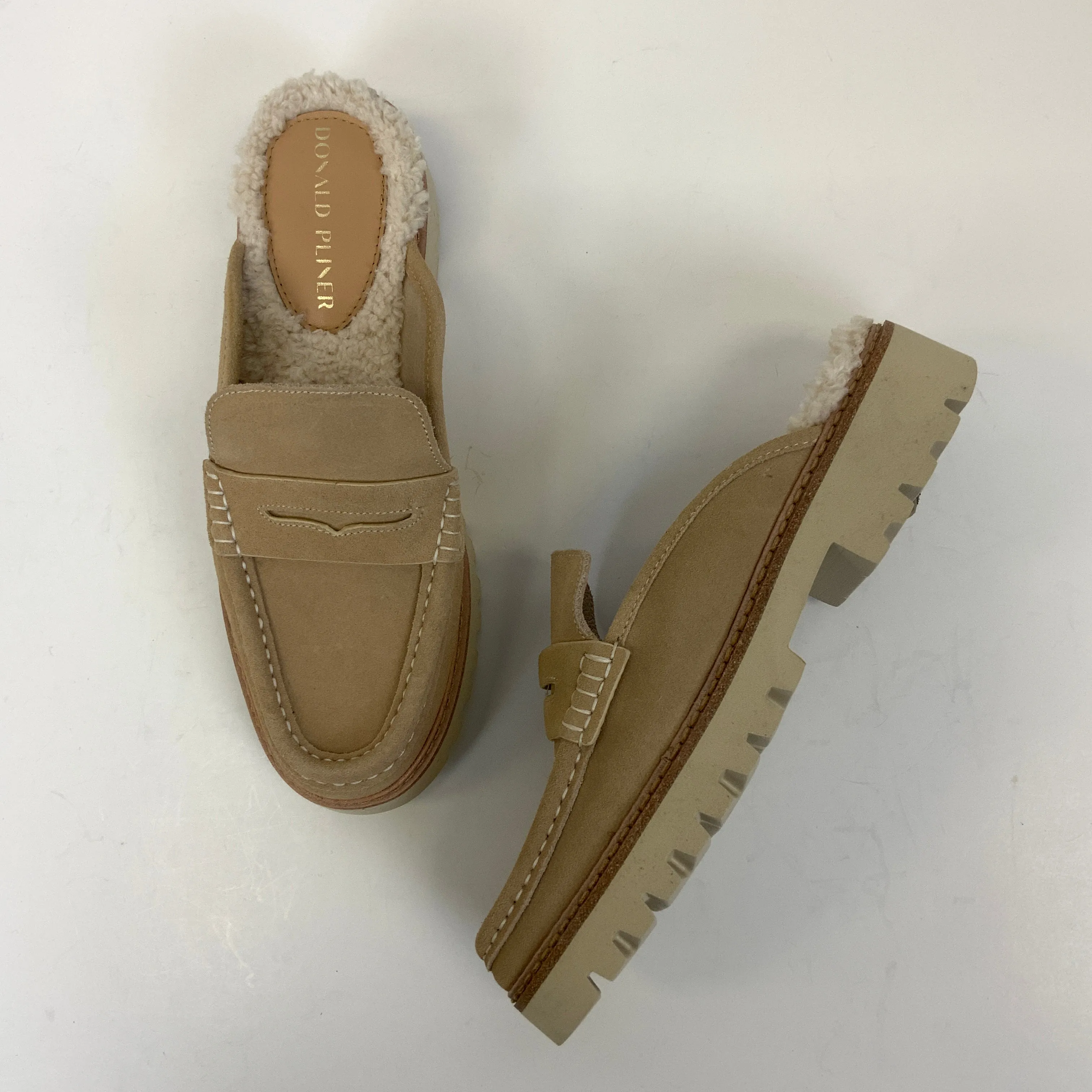 Shoes Flats By Donald Pliner In Tan, Size: 8